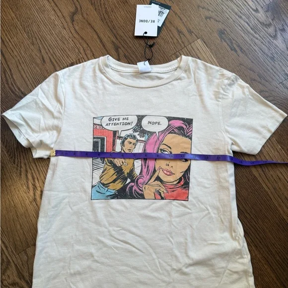 NWT Re/Done Cream Graphic Tee with “give me attention” Comic Print - Size Small - Picture 4 of 6